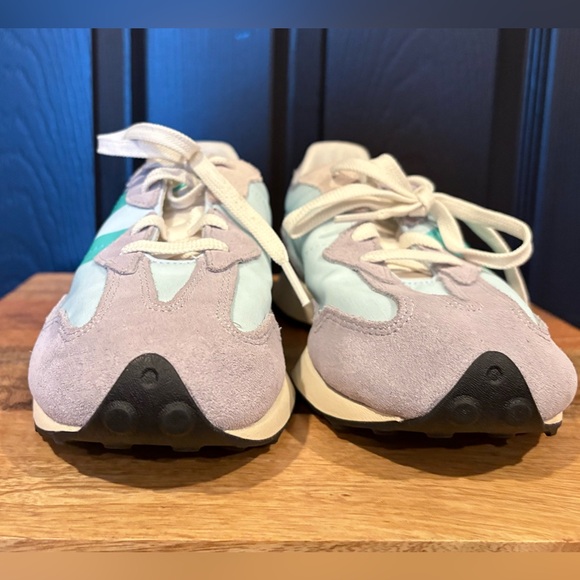 New Balance Gray and Aqua Athletic Shoes - Picture 4 of 10